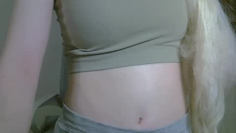 Snapshot of ditamilton chatting on October 2025 08:42:01 PM DitaMilton online show from October 2025 08:42:01 PM