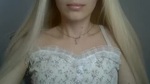 DitaMilton online show from July 2026 02:08:02 PM