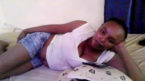 Snapshot of diva_cheupe chatting on April 2026 06:21:02 PM diva_cheupe online show from April 2026 06:21:02 PM