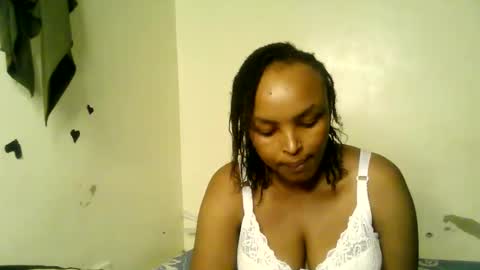 Snapshot of diva_cheupe chatting on May 2026 10:15:01 PM diva_cheupe online show from May 2026 10:15:01 PM