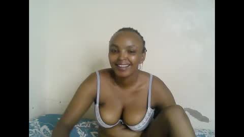 Snapshot of diva_cheupe chatting on May 2026 04:37:02 PM diva_cheupe online show from May 2026 04:37:02 PM
