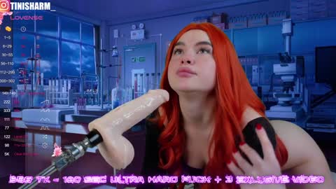 Snapshot of divacam chatting on December 2024 07:25:02 PM Tini online show from December 2024 07:25:02 PM