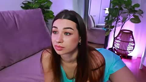 Tia online show from May 2026 08:03:01 PM