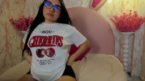 divine_ailyn online show from April 2026 11:32:01 AM