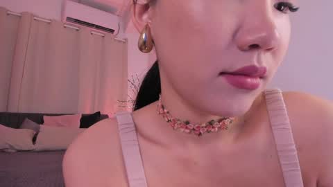 Snapshot of divine_madness chatting on May 2026 06:19:01 AM AKITA MEW MEW Follow online show from May 2026 06:19:01 AM