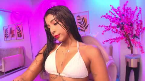 Cloe  online show from February 2026 11:15:01 AM