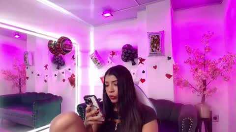 Cloe  online show from February 2026 11:39:01 AM