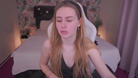 DivineJasss online show from February 2026 10:28:02 PM