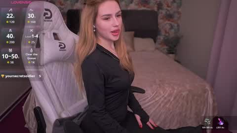DivineJasss online show from April 2026 08:10:02 PM