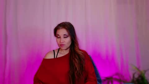 Snapshot of divinelynn chatting on January 2025 05:23:01 PM DivineLynn online show from January 2025 05:23:01 PM