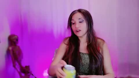 Snapshot of divinelynn chatting on February 2025 12:28:01 PM DivineLynn online show from February 2025 12:28:01 PM