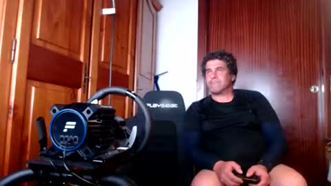 Snapshot of divitimido chatting on December 2025 12:42:01 AM divitimido online show from December 2025 12:42:01 AM