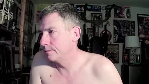 dix_handley_50 online show from December 2024 01:07:02 PM