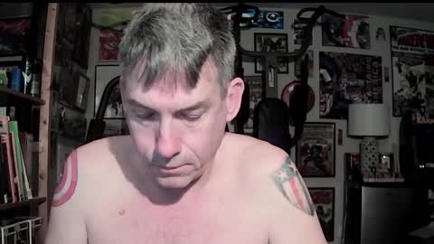 dix_handley_50 online show from October 2025 12:18:02 PM