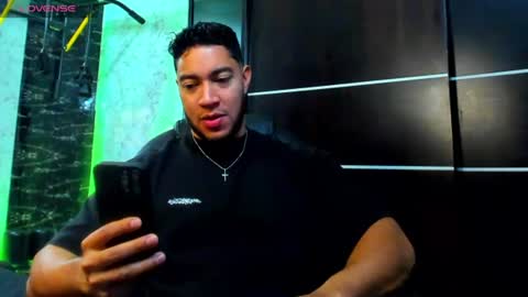 Snapshot of dixon_ray_ chatting on July 2026 01:30:01 AM Dixon online show from July 2026 01:30:01 AM