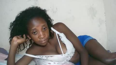 Snapshot of djamellah chatting on April 2026 09:13:01 PM djamellah online show from April 2026 09:13:01 PM