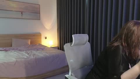 Jenia online show from April 2026 12:41:01 AM