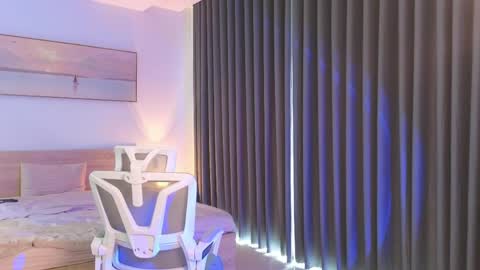 Jenia online show from May 2026 08:30:01 AM