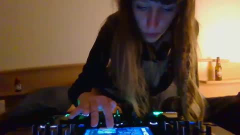 Snapshot of djsmissb chatting on February 2025 12:20:01 AM Djsmissb online show from February 2025 12:20:01 AM