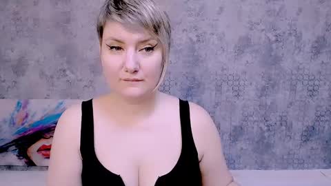 djullia online show from January 2025 12:12:02 PM