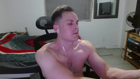 Snapshot of dmoney212 chatting on April 2026 06:13:05 AM dmoney212 online show from April 2026 06:13:05 AM