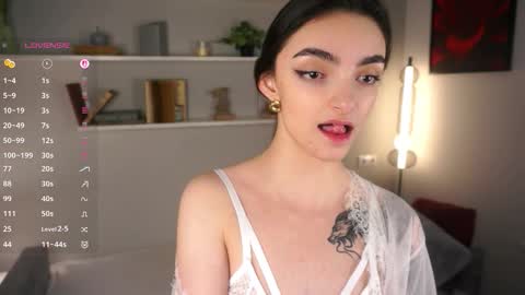 Snapshot of do_you_luv_me chatting on October 2025 05:27:01 AM Kristian online show from October 2025 05:27:01 AM