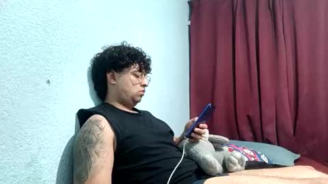 Snapshot of docpepino chatting on November 2025 04:23:02 AM MrPepino online show from November 2025 04:23:02 AM