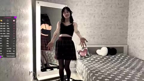 Annie PVT IS OPEN online show from October 2025 09:13:01 PM