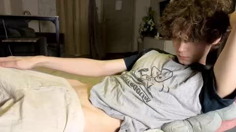 Snapshot of doedeeer chatting on February 2026 01:15:01 PM Alex online show from February 2026 01:15:01 PM