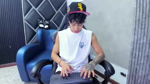 Snapshot of dogan_renz0 chatting on February 2026 07:19:02 PM Dogan online show from February 2026 07:19:02 PM