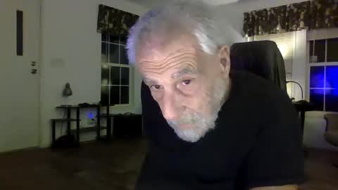 Snapshot of dogluc7 chatting on December 2024 01:36:01 AM dogluc7 online show from December 2024 01:36:01 AM