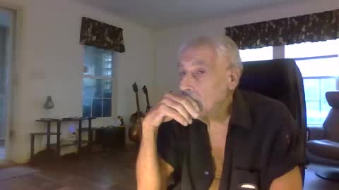 Snapshot of dogluc7 chatting on December 2024 07:43:01 PM dogluc7 online show from December 2024 07:43:01 PM