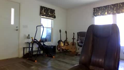 Snapshot of dogluc7 chatting on February 2025 04:44:01 PM dogluc7 online show from February 2025 04:44:01 PM