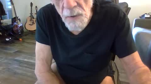 Snapshot of dogluc7 chatting on November 2025 07:05:02 PM dogluc7 online show from November 2025 07:05:02 PM