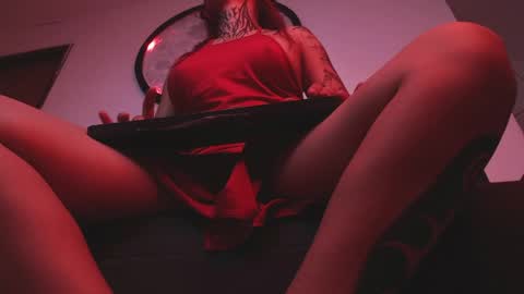 Snapshot of doll_and_thebrown chatting on April 2026 01:34:01 AM doll_and_thebrown online show from April 2026 01:34:01 AM