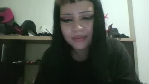 doll_dollys_ online show from March 2026 12:32:02 AM