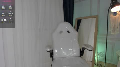 Snapshot of doll_isa_ chatting on December 2025 06:38:01 PM doll_isa_ online show from December 2025 06:38:01 PM