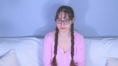 Tessa online show from February 2026 08:43:01 AM