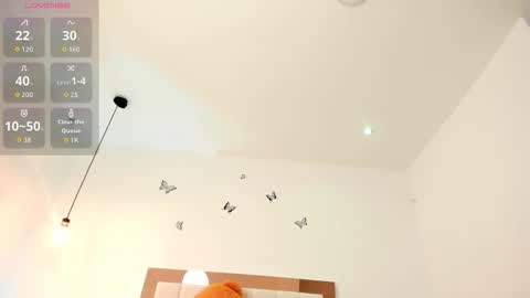 doll_valeria_ online show from December 2025 06:23:01 PM