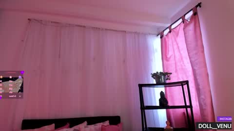 Snapshot of doll_venus chatting on January 2025 08:58:02 PM Roxana independent model can you help me reach 100 hands up uwu online show from January 2025 08:58:02 PM