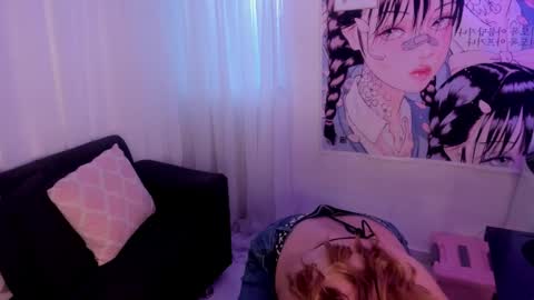 Roxana  independent model can you help me reach 100 hands up uwu online show from January 2026 10:57:01 PM