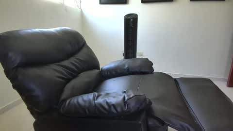 DollarHot30 online show from May 2026 05:43:02 PM