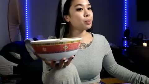 DOLLLFACE online show from December 2024 01:43:01 AM