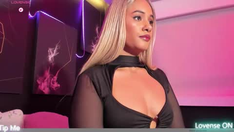 dolly_brownc online show from December 2025 11:34:01 PM