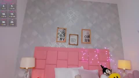 Snapshot of dolly_kitter chatting on April 2026 12:19:02 PM dolly_kitter online show from April 2026 12:19:02 PM