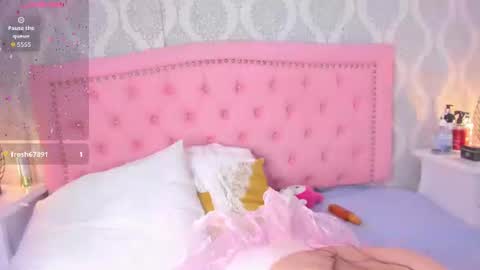 Snapshot of dolly_kitter chatting on June 2026 11:45:02 AM dolly_kitter online show from June 2026 11:45:02 AM