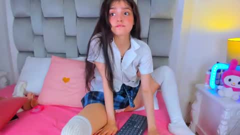 Snapshot of dolly_kitter chatting on June 2026 11:54:02 AM dolly_kitter online show from June 2026 11:54:02 AM