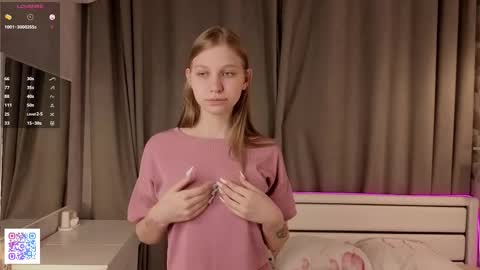 Emilia online show from October 2025 06:13:02 PM