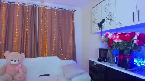 Dollya online show from February 2025 12:08:02 PM