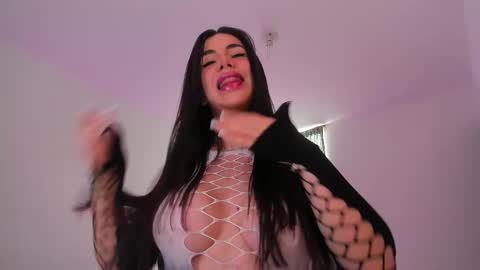 Snapshot of dollyprecious69 chatting on November 2025 04:44:01 PM Daniela online show from November 2025 04:44:01 PM